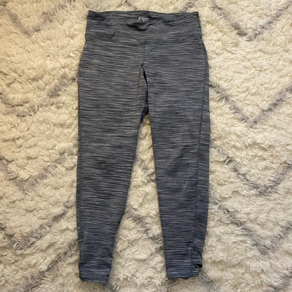 𝅺OLD Navy Active Leggings - Picture 1 of 7
